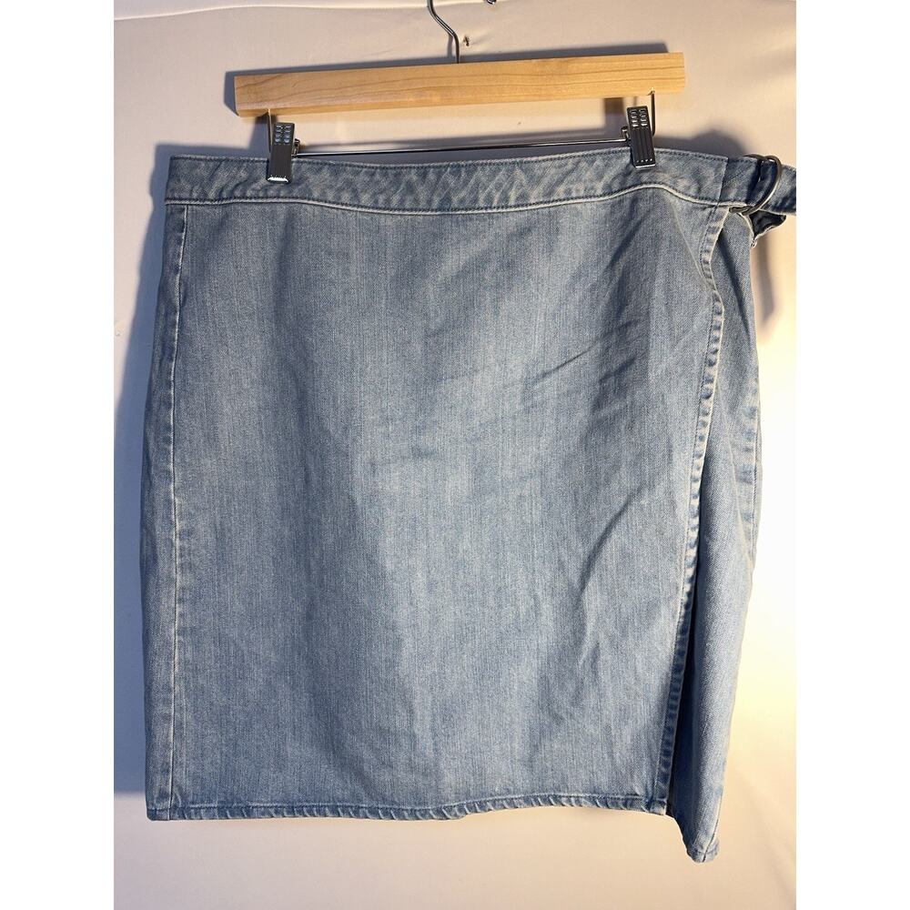 LOFT NWT Denim Wrap Skirt Womens Size‎ 18 Light Wash 100% Cotton Above Knee